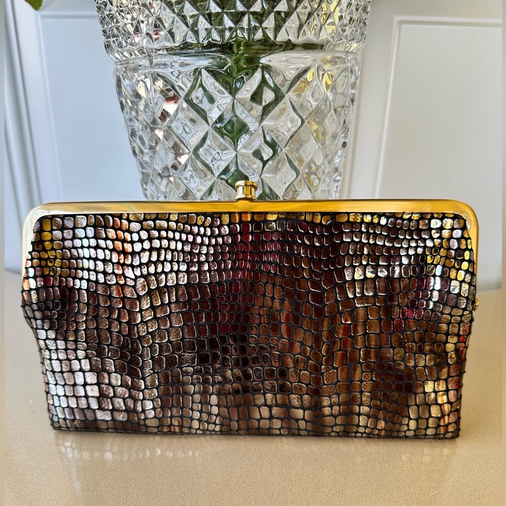 New HOBO The Original Embossed Mixed Metallic Scales Wallet - Picture 6 of 12